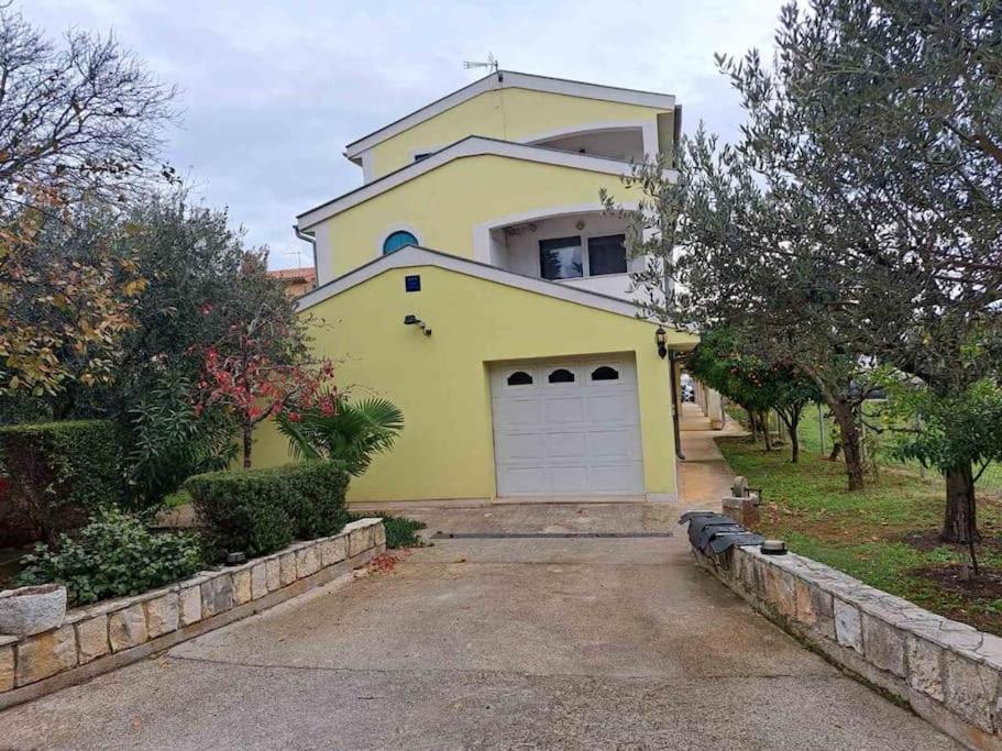 Apartment Laurus Premantura Bagian luar foto